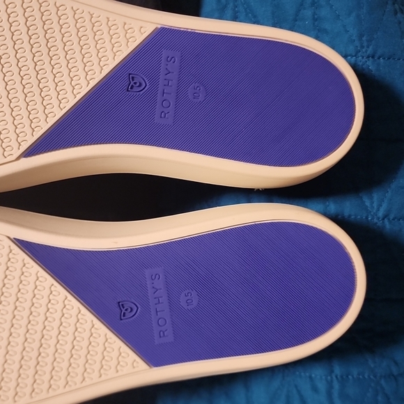 NWTs Rothy's White Rainbow 🌈 size 10.5 - Picture 8 of 9